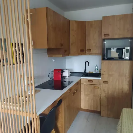 300 M De La *