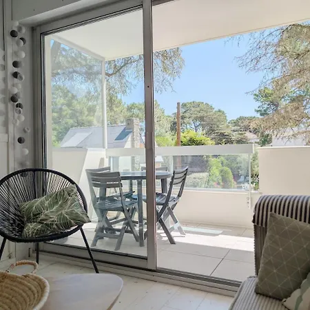 Apartment 300 M De La